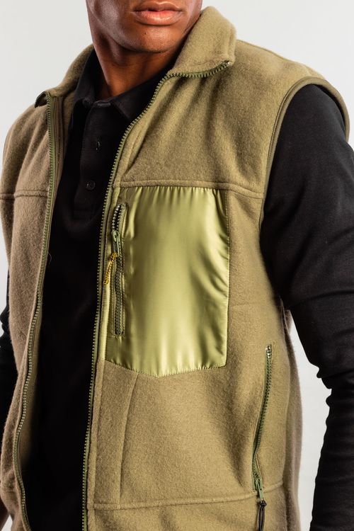 Colete Felpa Liso Detalhe em Nylon W24- Verde Musgo