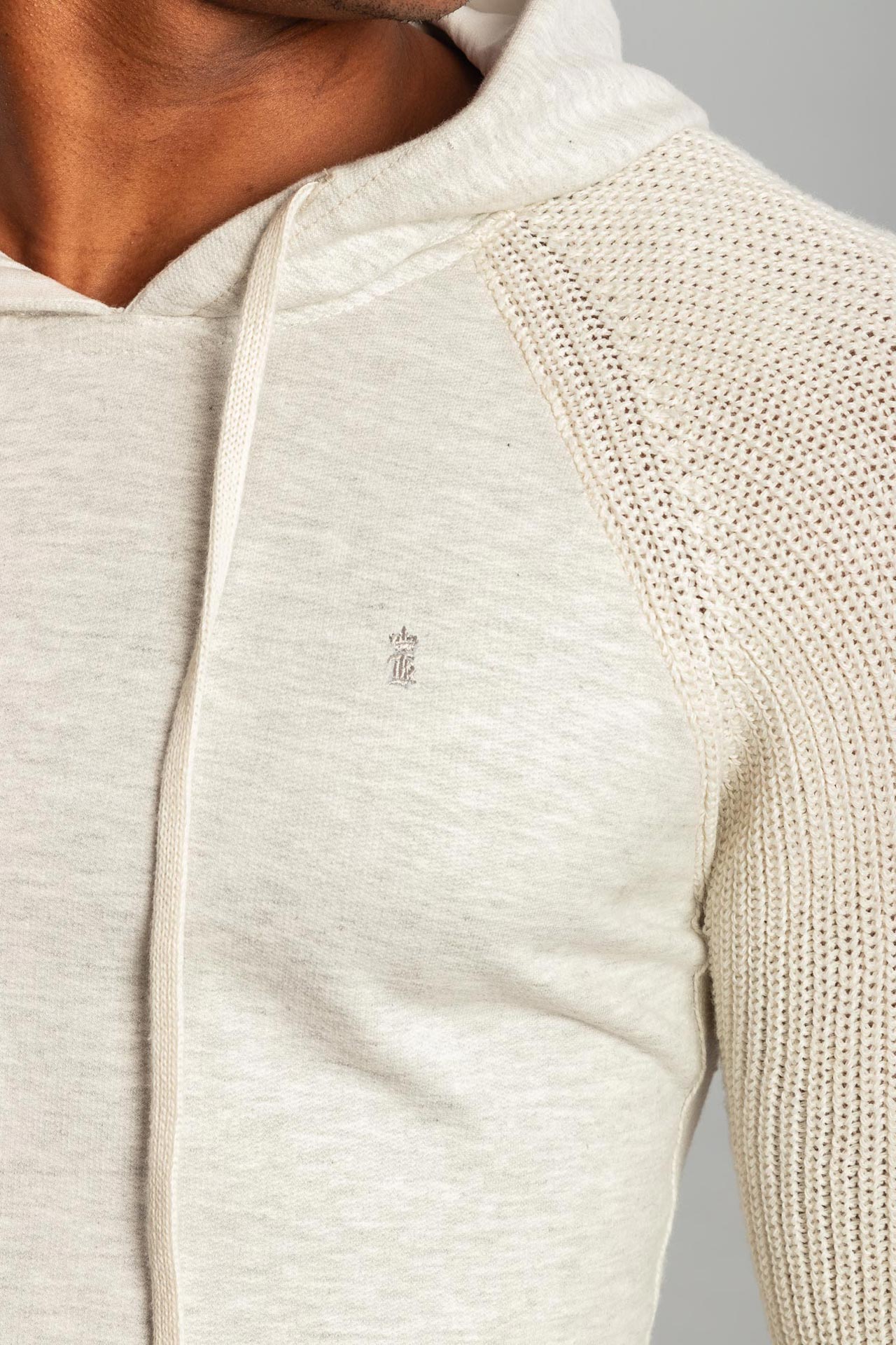 Sueter Tricot Malha Capuz - Off White - Sergio K.